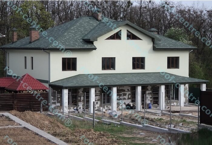 Київська обл., с. Хотів. Приватний будинок.
